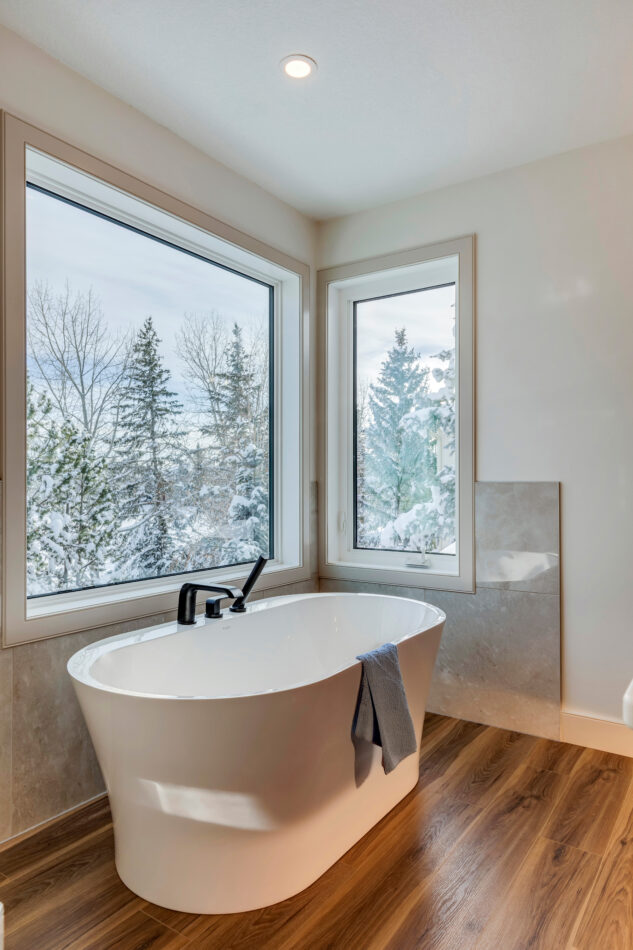 Freestanding tub 