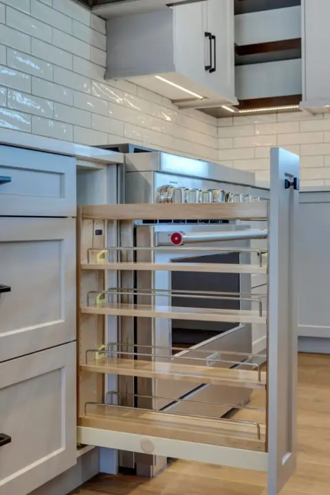 Kitchen spice pullout