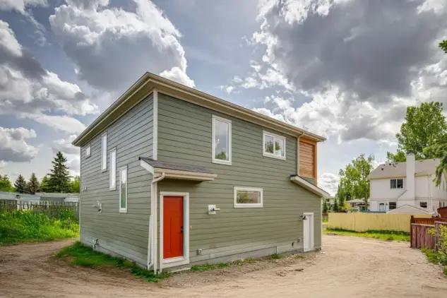 Exterior entrance door to Calgary carriage home landing